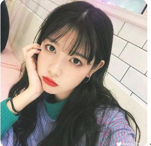 女生微信发吃瓜是什么意思,女生微信“吃瓜”背后的趣味与社交心理